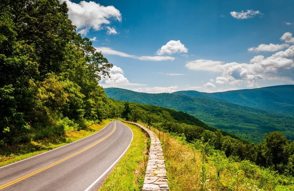 10 Essential U.S. Road Trips Canadians Have To Take