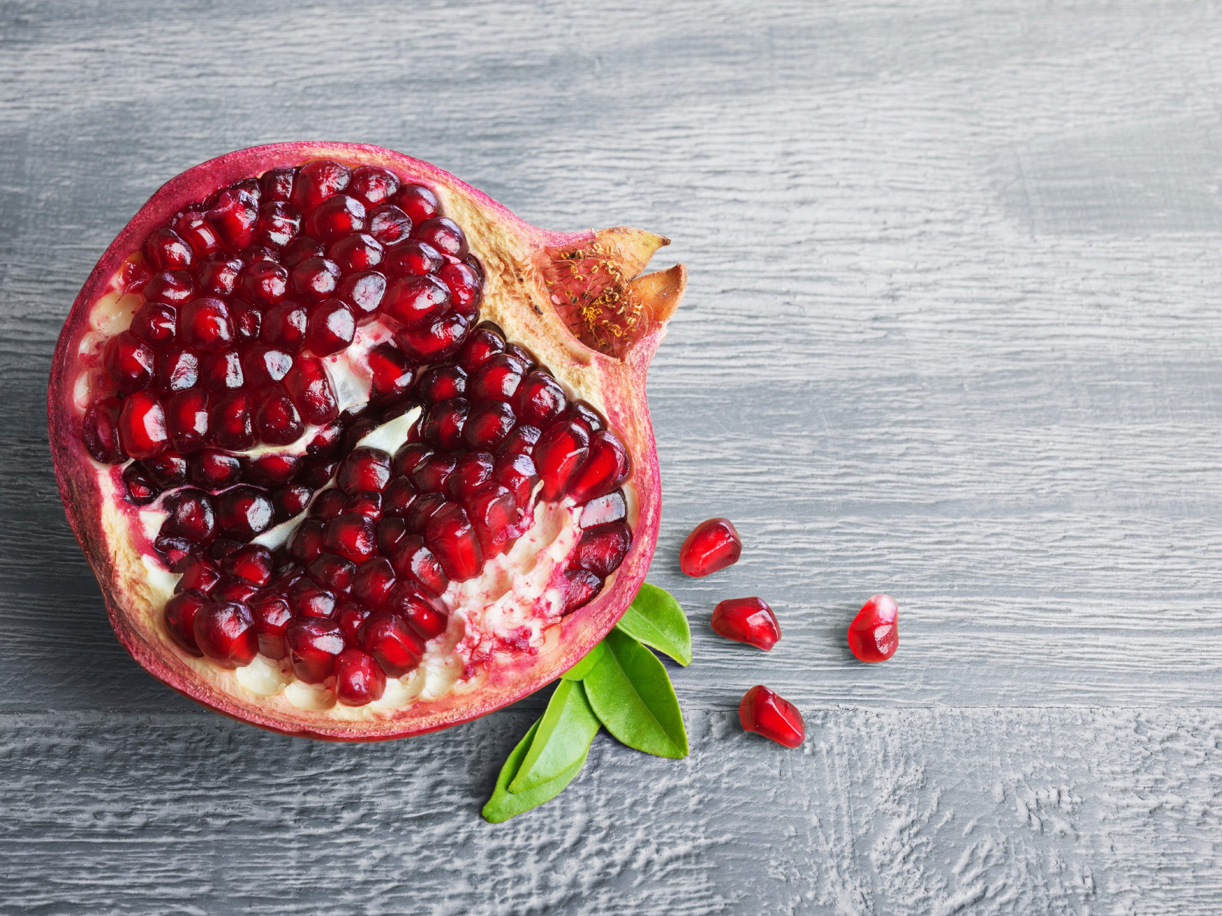 pomegranates-21st-century-superfood