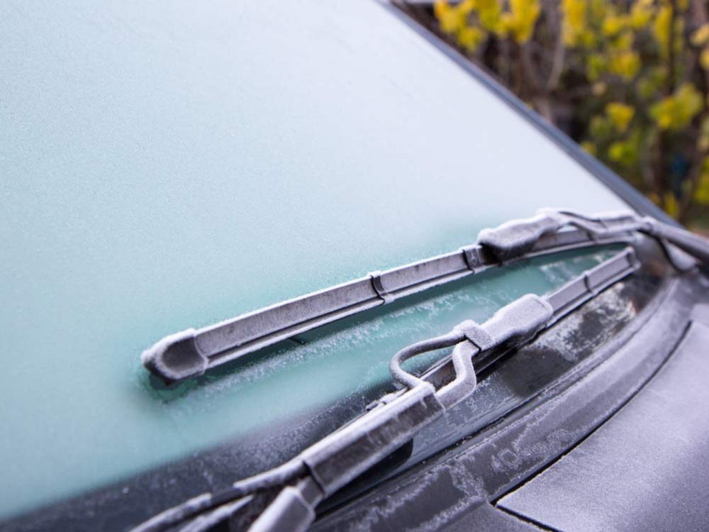 How to replace wiper blades - Frost on windshield wiper blades