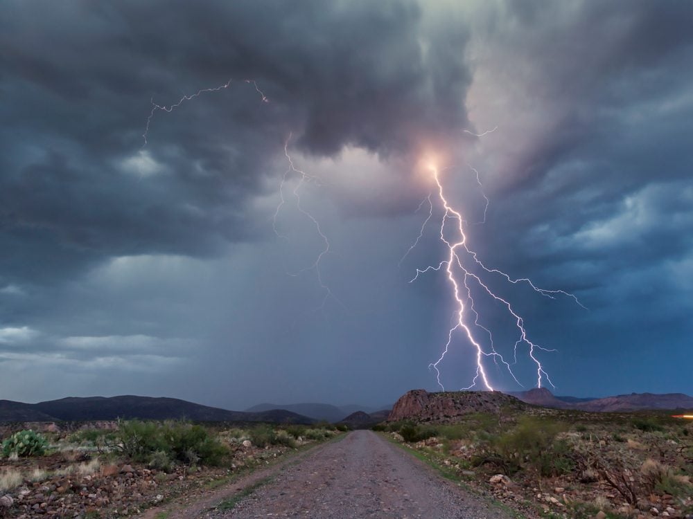 what-happens-if-you-get-struck-by-lightning-reader-s-digest-canada