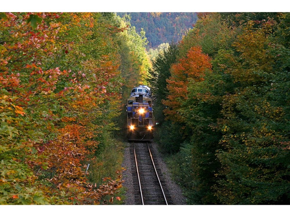 On Track: Great Canadian Railroad Pictures 