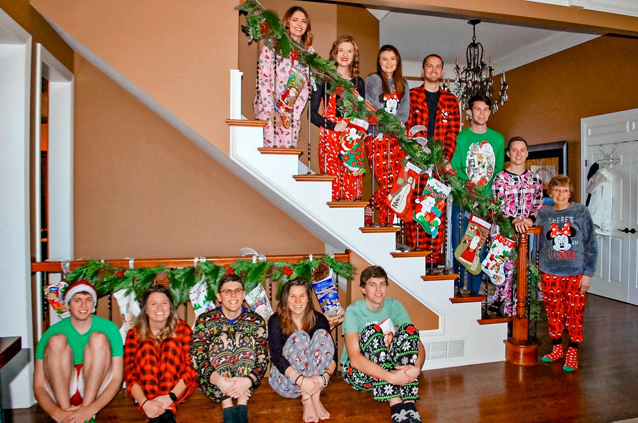 25 of the Funniest Family Christmas Photos | Reader's Digest Canada