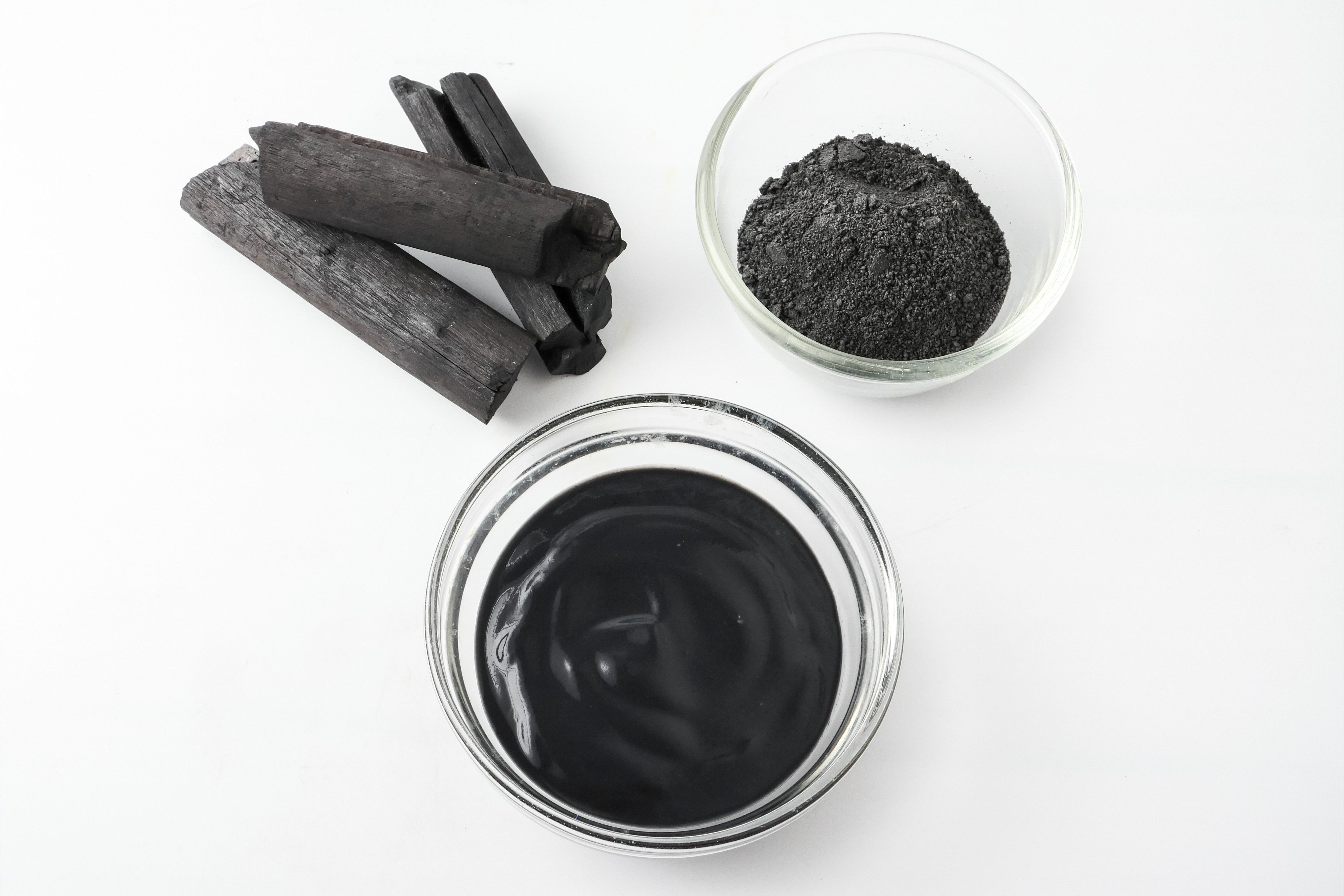 What Does Activated Charcoal Do? | Reader's Digest Canada