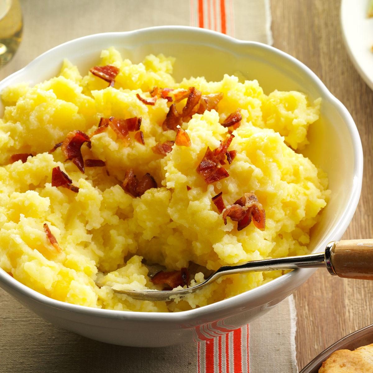 Buttermilk Smashed Potatoes | Reader's Digest Canada