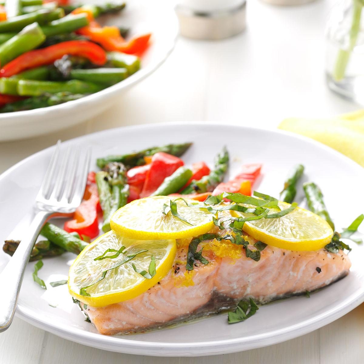 Lemon Salmon with Basil | Reader's Digest Canada