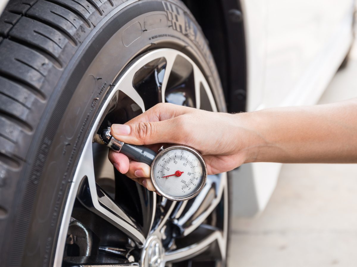 How to Check Tire Pressure Reader's Digest Canada