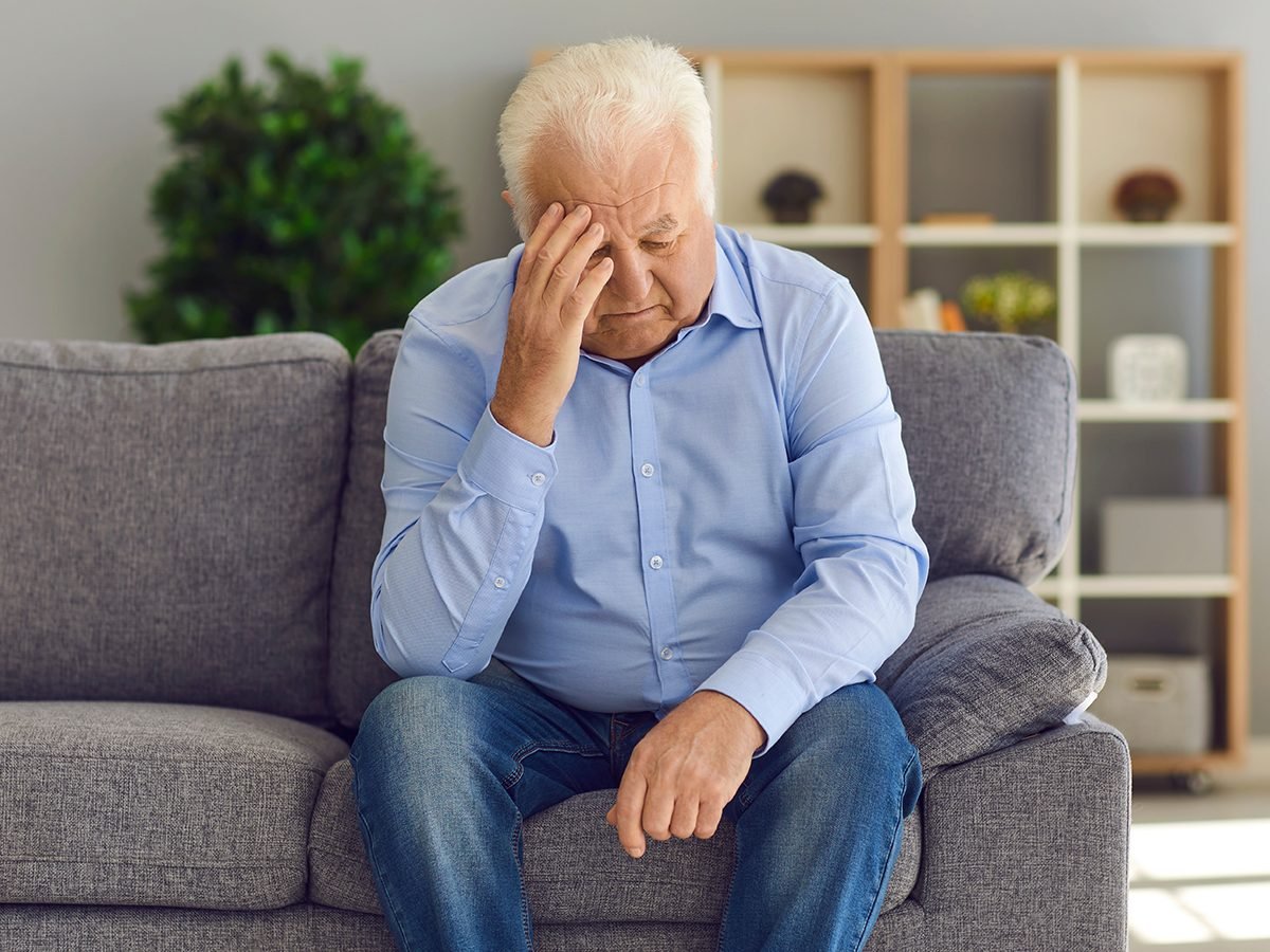 Symptoms of Shingles You Might Be Ignoring | Reader's Digest Canada