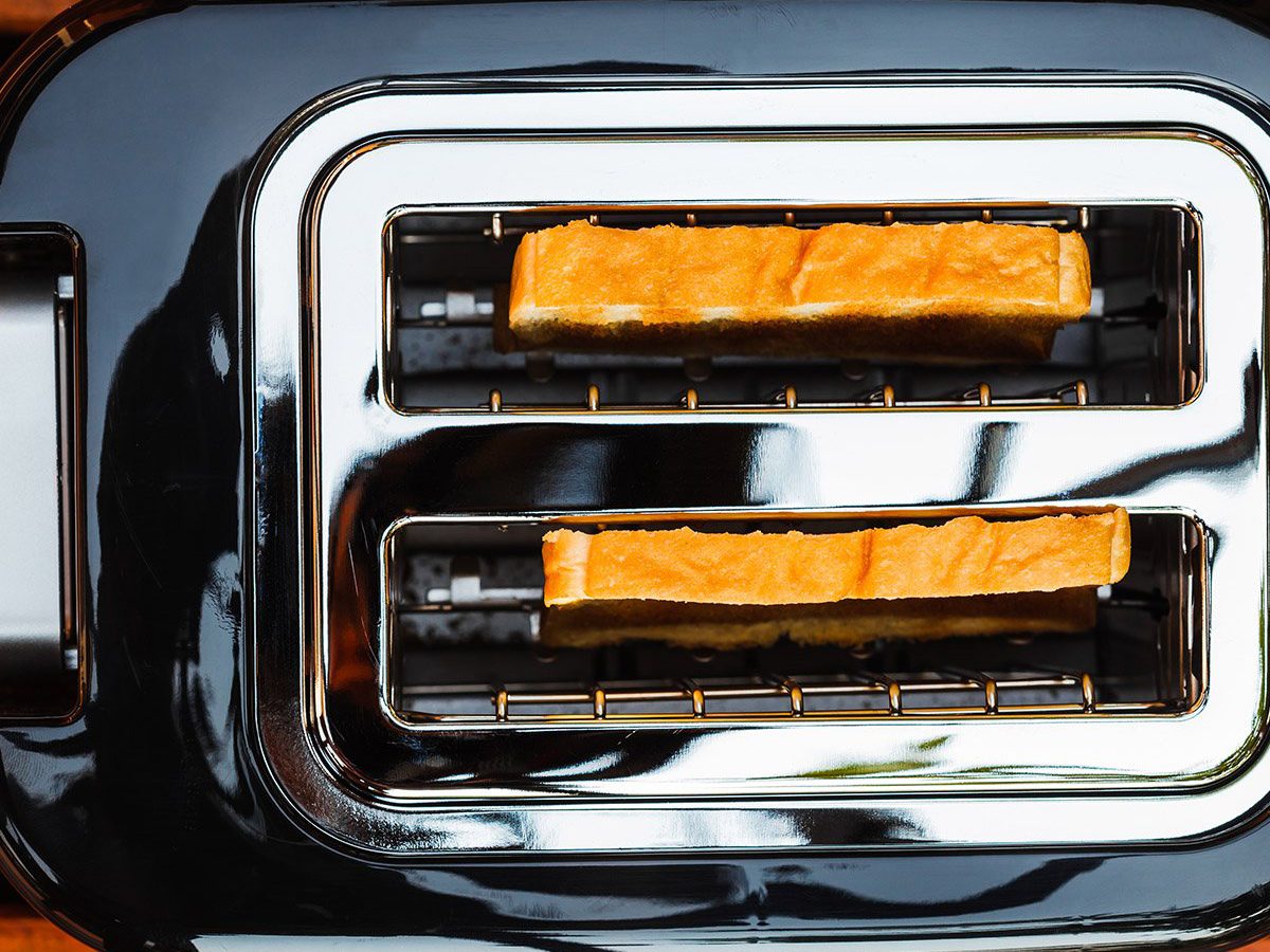 Common Toaster Mistakes You May Be Making Reader's Digest Canada