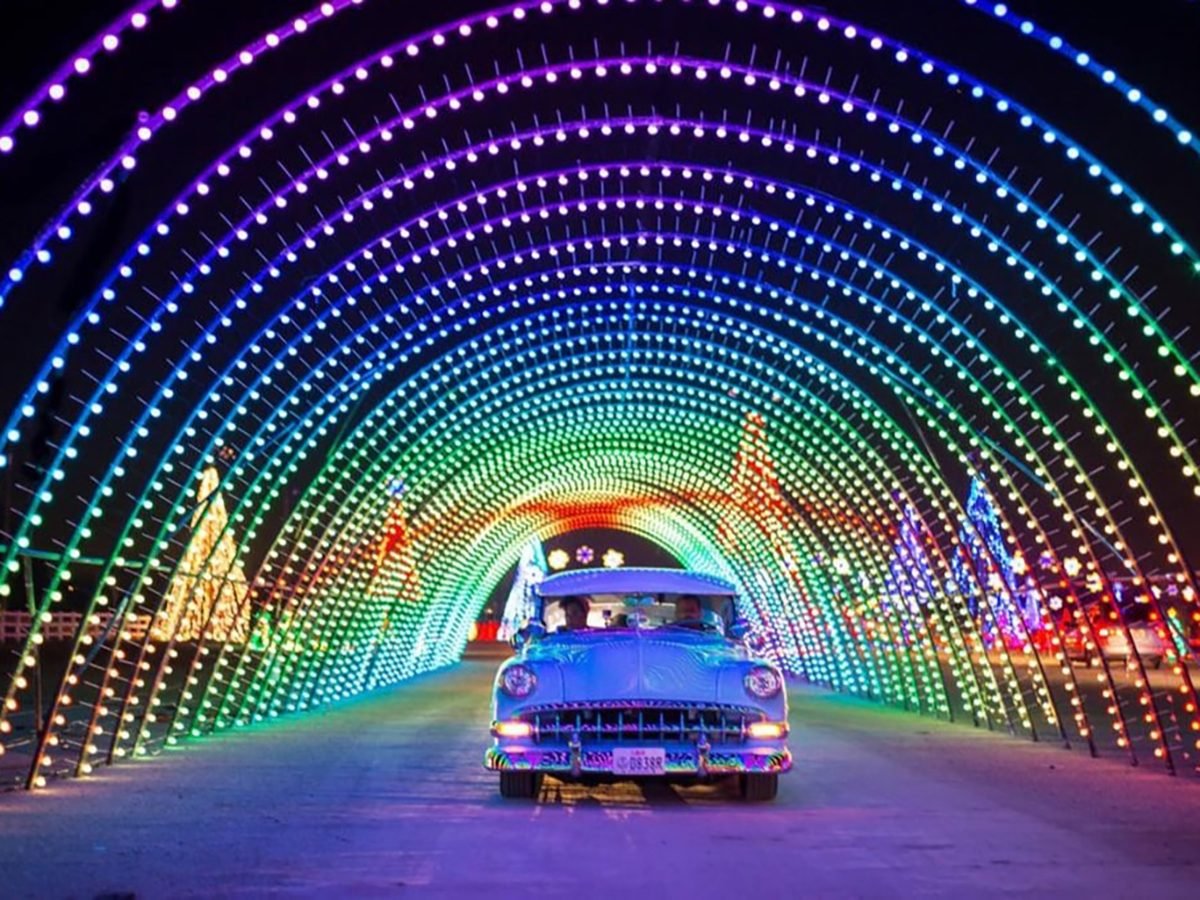 DriveThrough Christmas Light Displays Across Canada Reader's Digest
