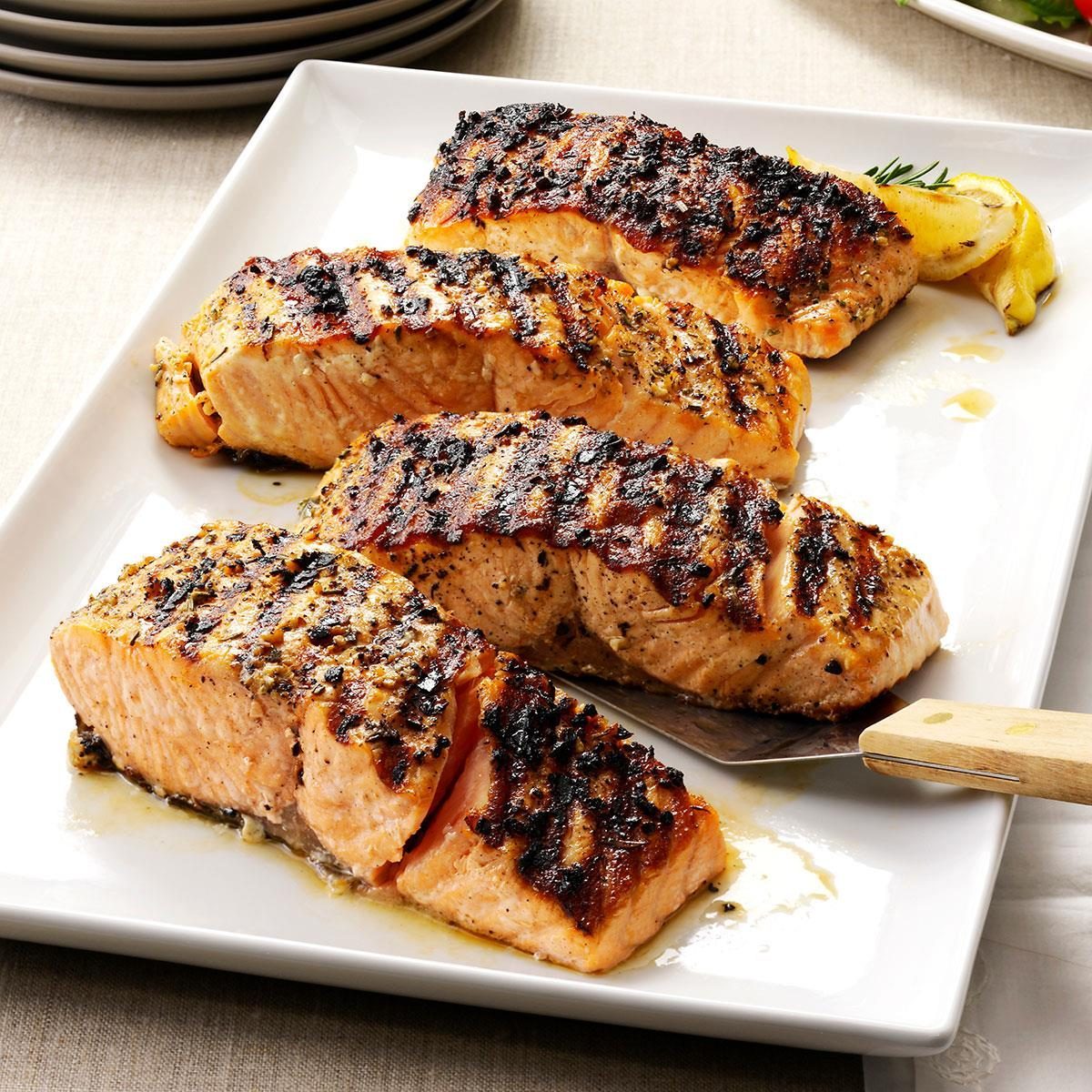 Grilled Lemon-Garlic Salmon | Reader's Digest Canada