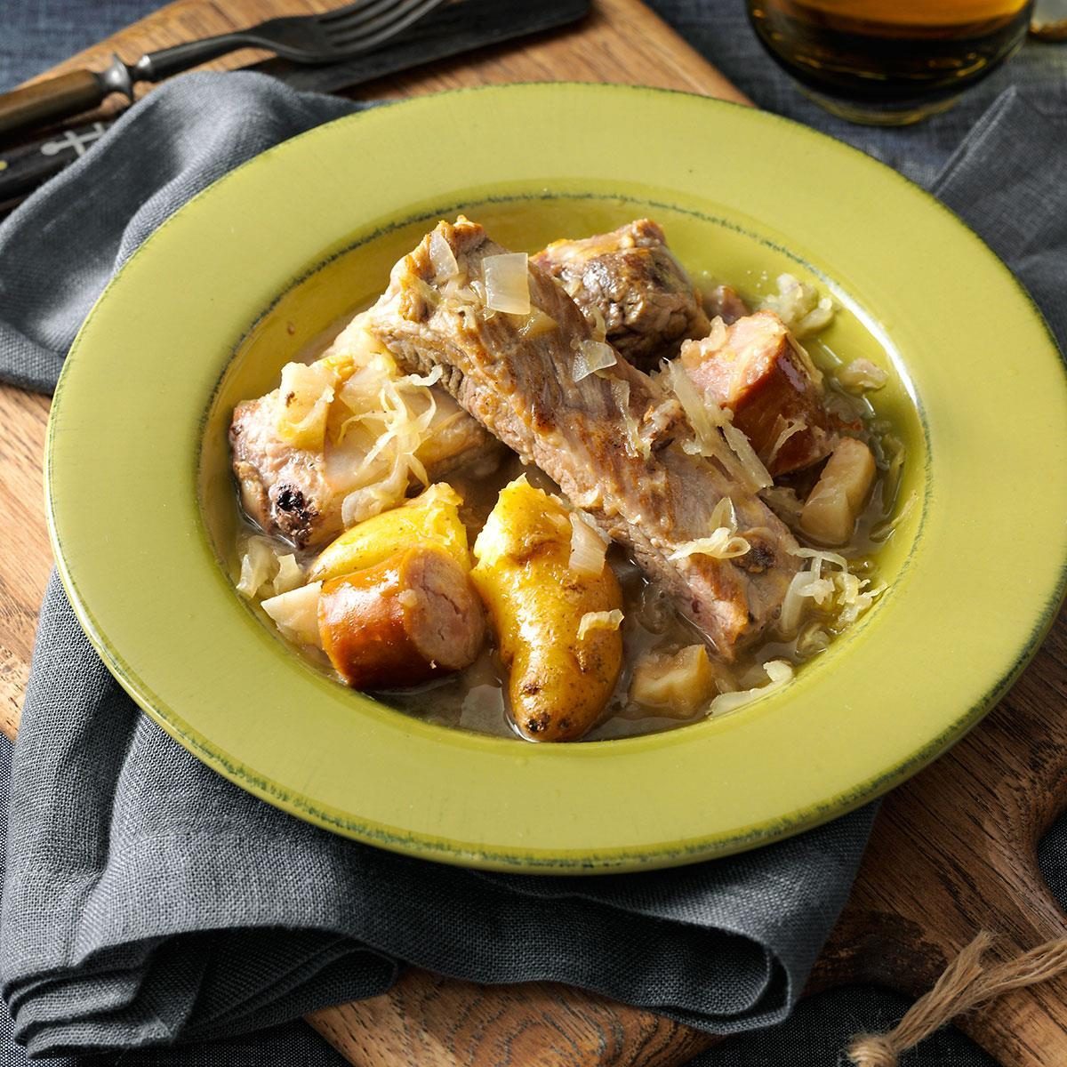 Simple Sparerib and Sauerkraut Supper | Reader&amp;#39;s Digest Canada