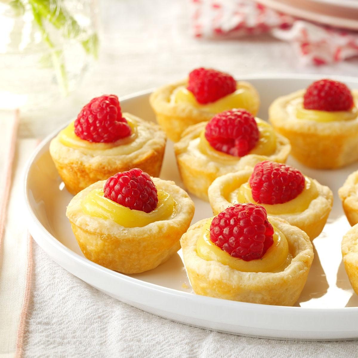 Mini Lemon Cheesecake Tarts | Reader's Digest Canada