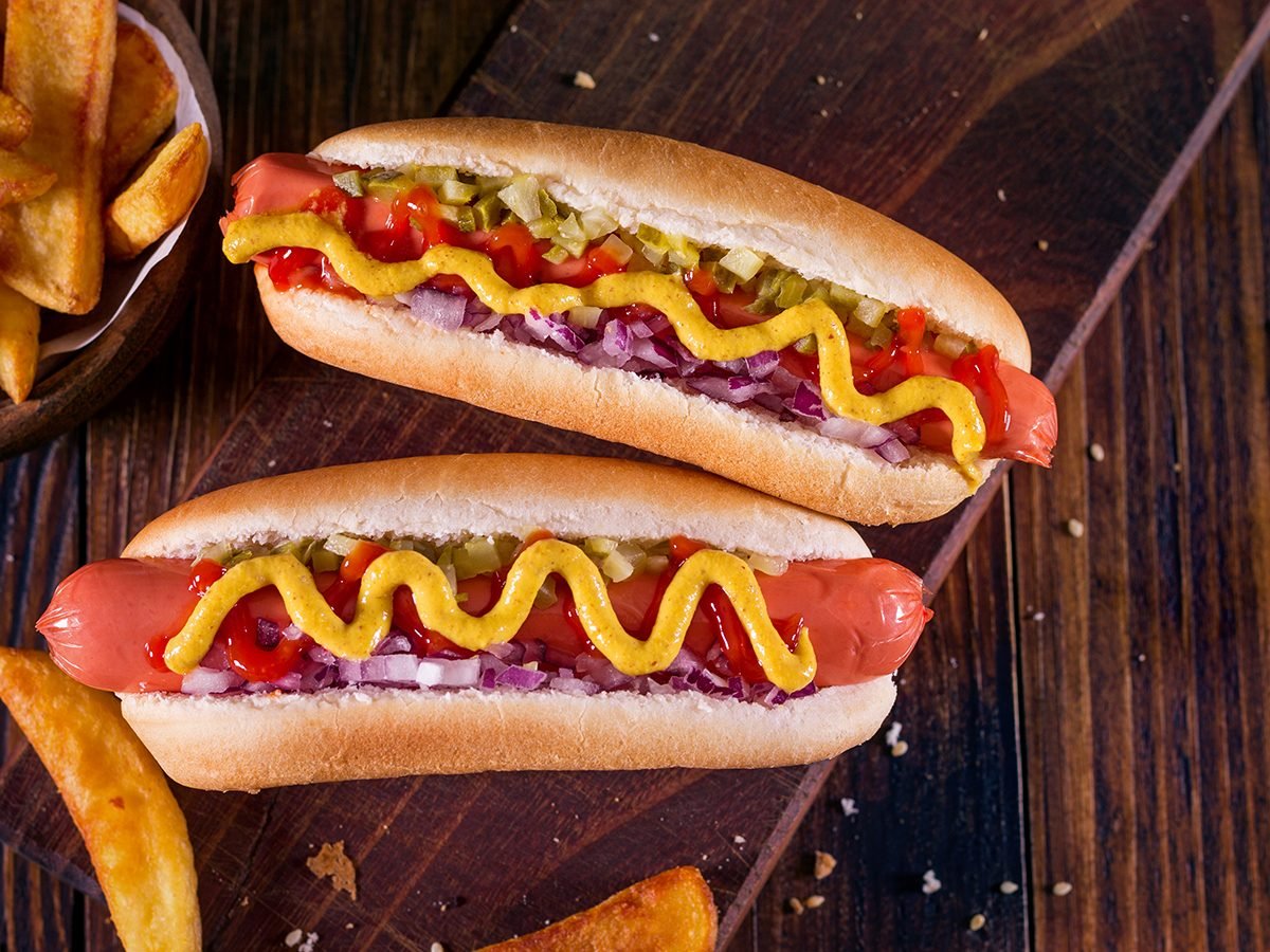 Here’s Why There Are 10 Hot Dogs in a Pack, But Only 8 Buns