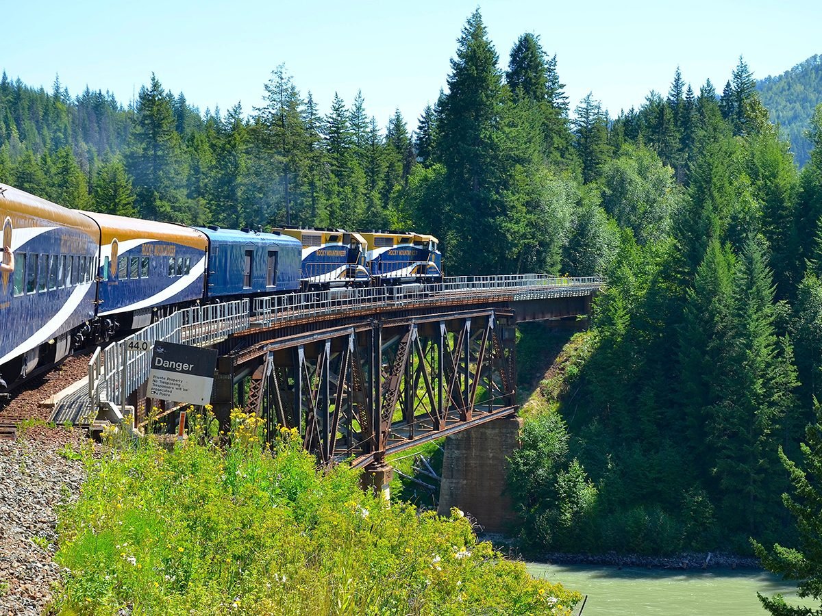 10 Unique Train Rides Across Canada 