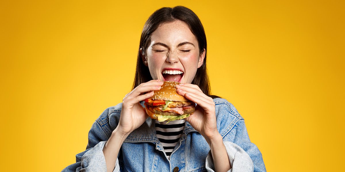 The Hamburger Origin Story How the Burger Became King RD.ca