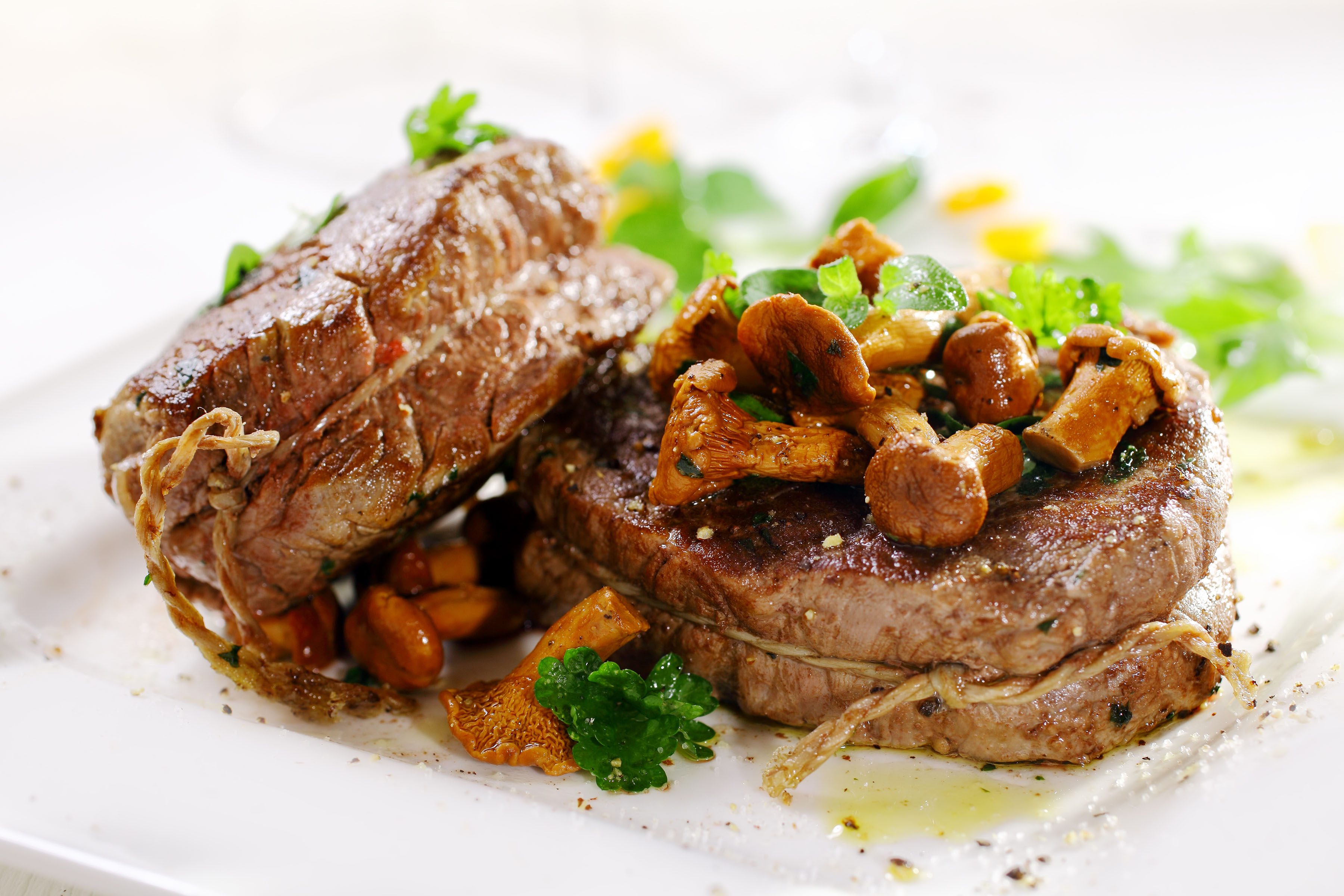 Fillet Steaks with Wild Mushrooms and Shallots