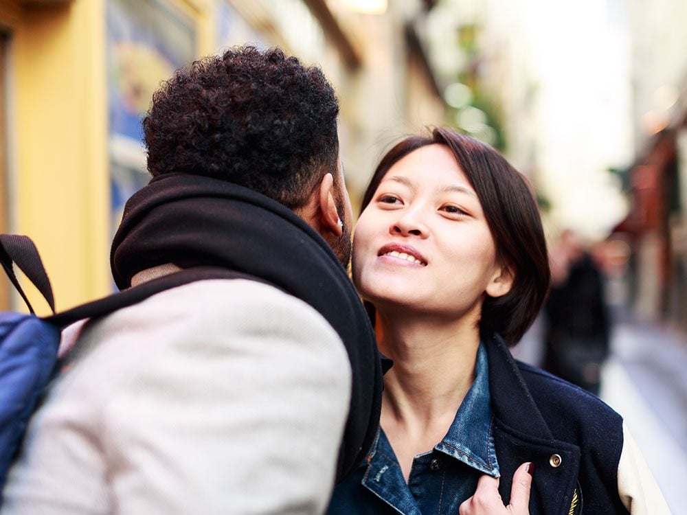 How To Kiss Greet In France Lifescienceglobal